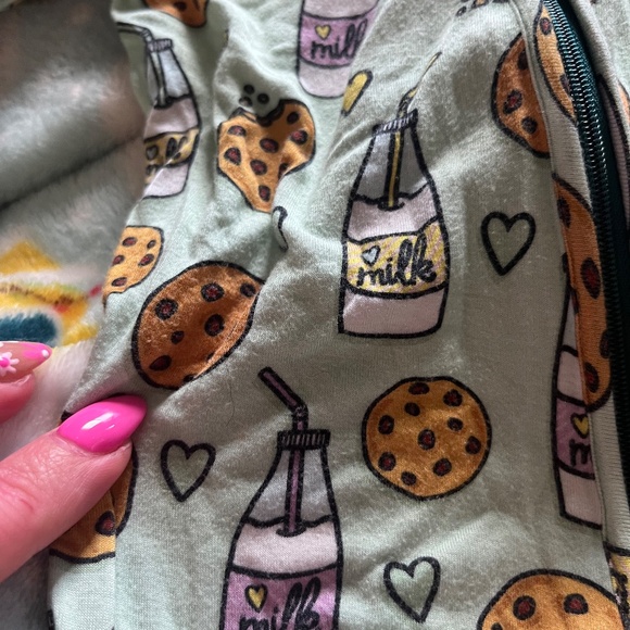 B 8. Kiki and Lulu Bamboo Footie PJ's - Picture 4 of 5